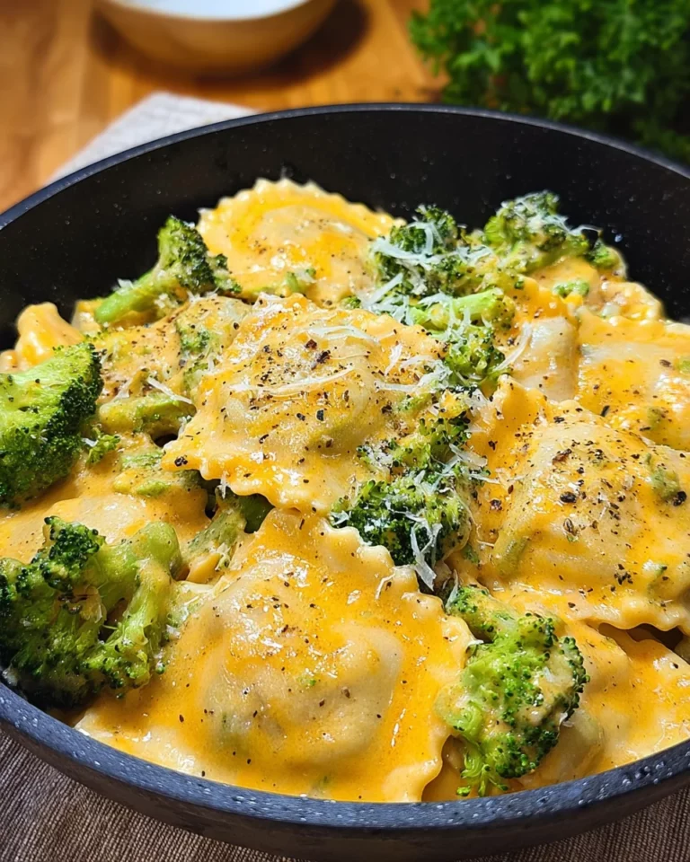 Cremige Ravioli Pfanne mit Brokkoli